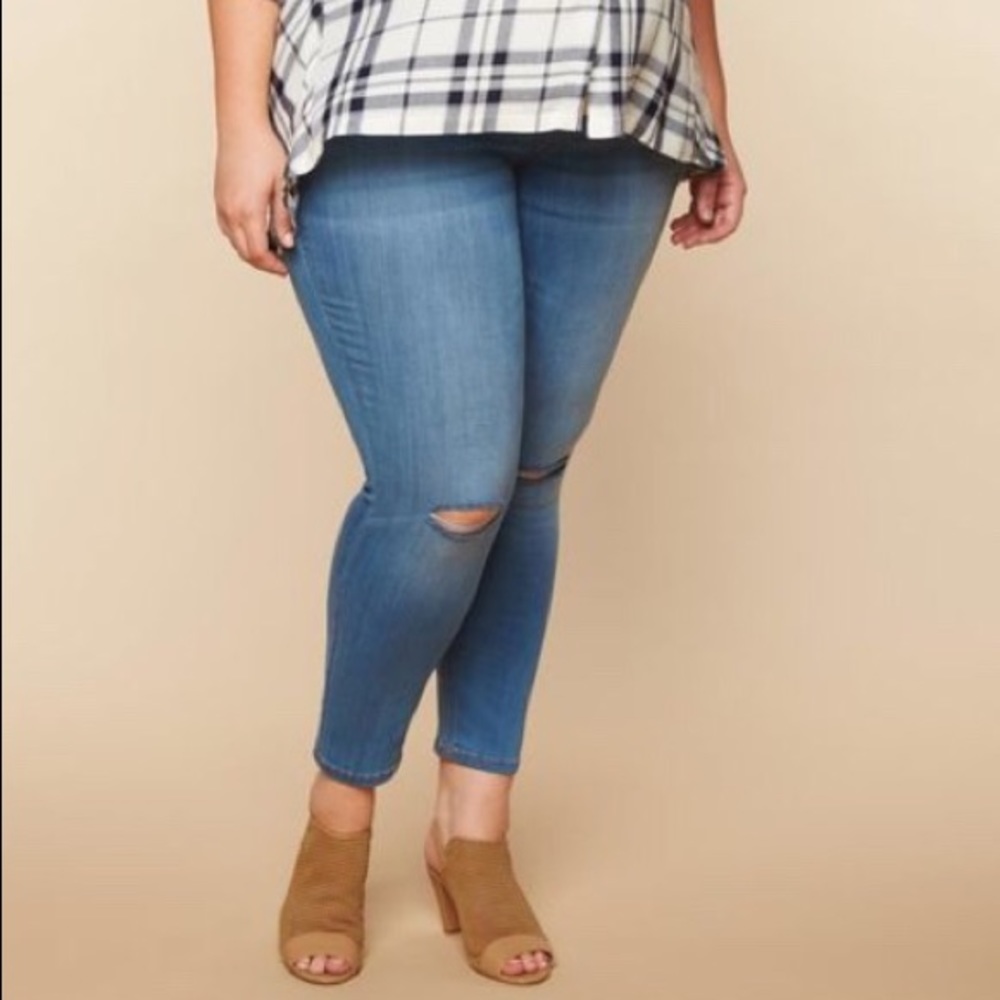 Plus size maternity jeans